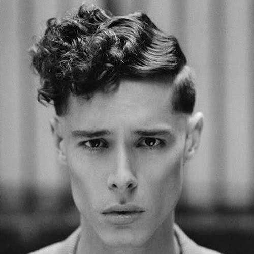 Styling a Pompadour With Curly Hair